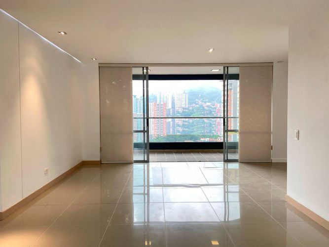 Apartamento de 3 alcobas en venta en San Jose, Sabaneta, 124 m² · foto 2 de 19