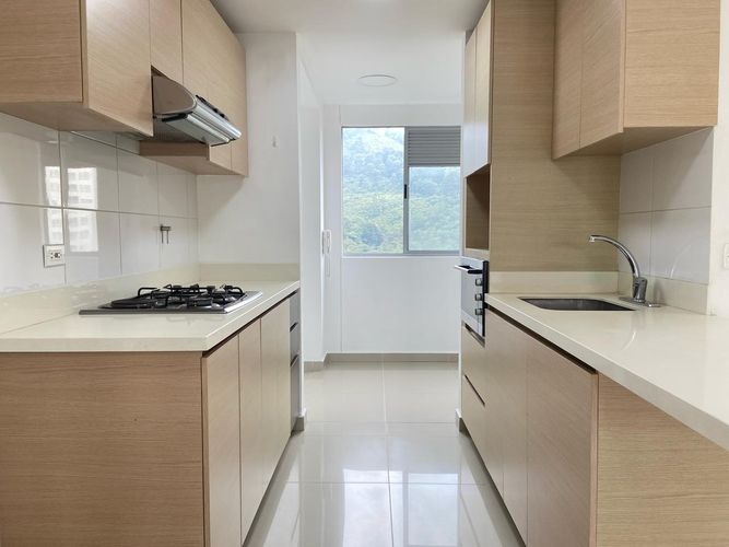 Apartamento de 3 alcobas en venta en San Jose, Sabaneta, 124 m² · foto 3 de 19