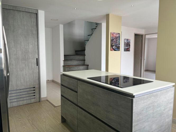 Apartamento de 3 alcobas en arriendo en El Poblado, Medellín, 118 m² · foto 6 de 19
