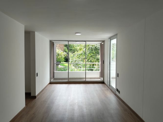 Apartamento de 3 alcobas en arriendo en El Poblado, Medellín, 74 m² · foto 2 de 17
