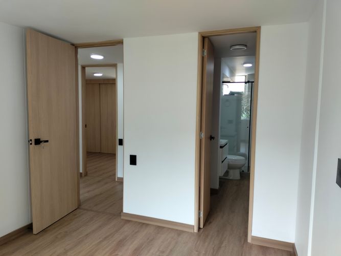 Apartamento de 3 alcobas en arriendo en El Poblado, Medellín, 74 m² · foto 7 de 17