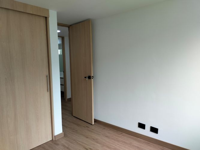 Apartamento de 3 alcobas en arriendo en El Poblado, Medellín, 74 m² · foto 9 de 17