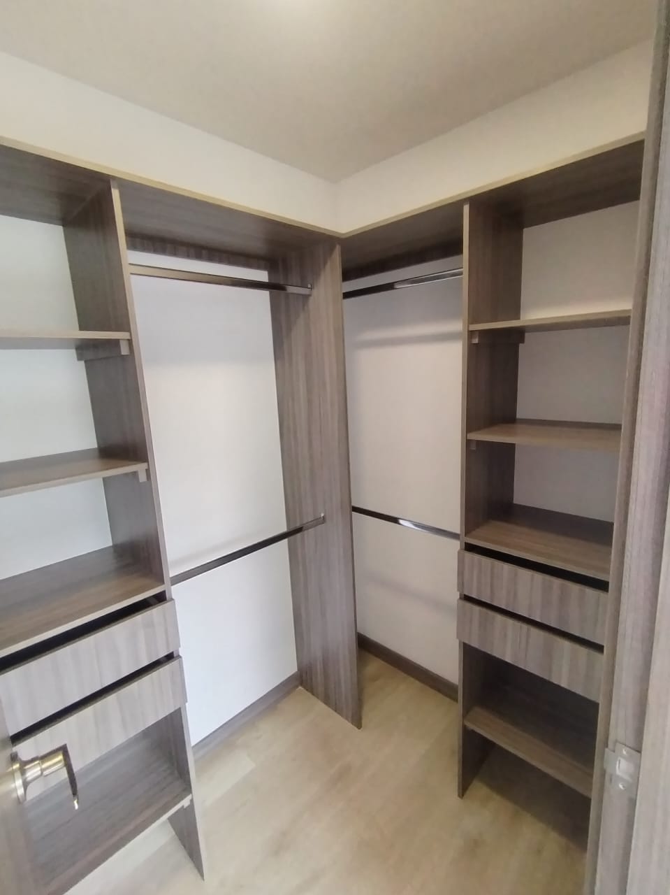 Apartamento en venta en Suramerica, Itagüí · foto 11 de 24