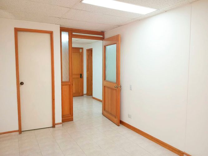 Oficina en arriendo en El Poblado, Medellín, 38 m² · foto 4 de 7