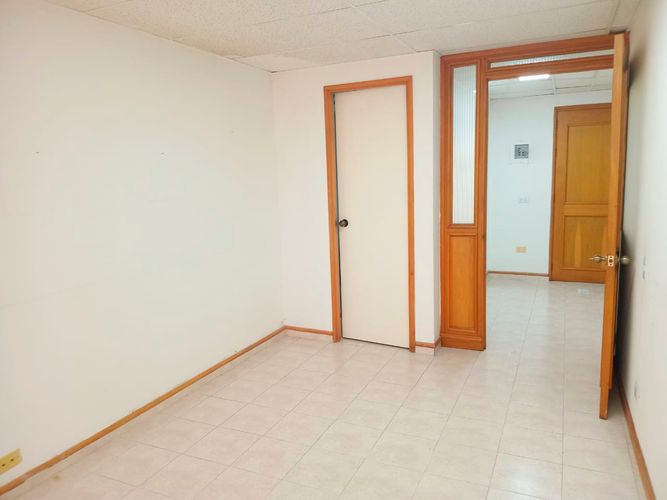 Oficina en arriendo en El Poblado, Medellín, 38 m² · foto 5 de 7