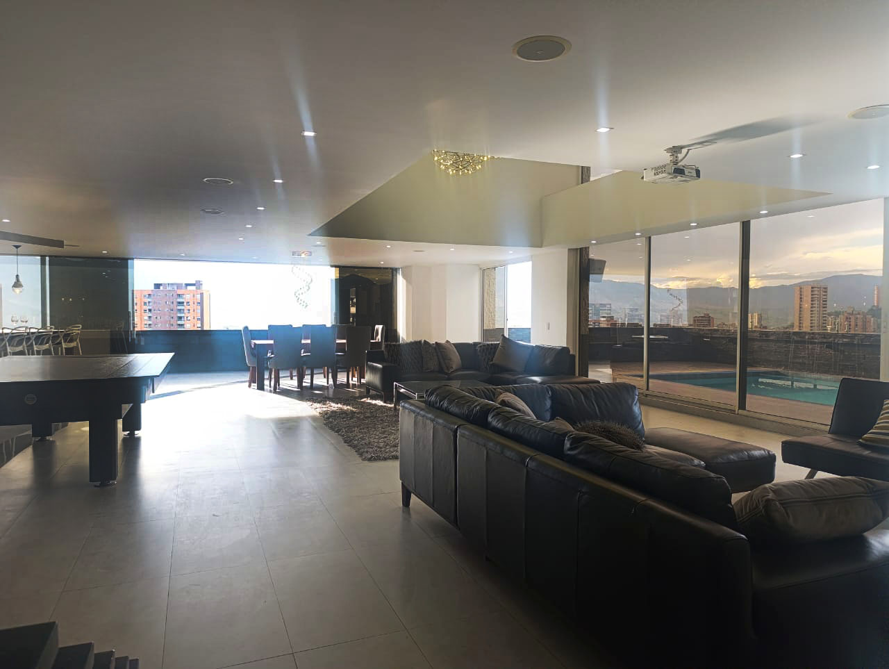 Apartamento en arriendo en El Poblado, Medellín · foto 4 de 20