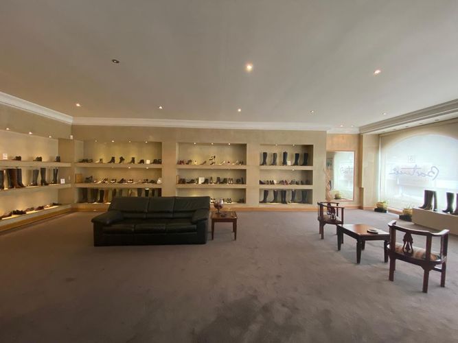 Casa de 7 alcobas en venta en San Patricio, Bogotá, 479 m² · foto 2 de 24