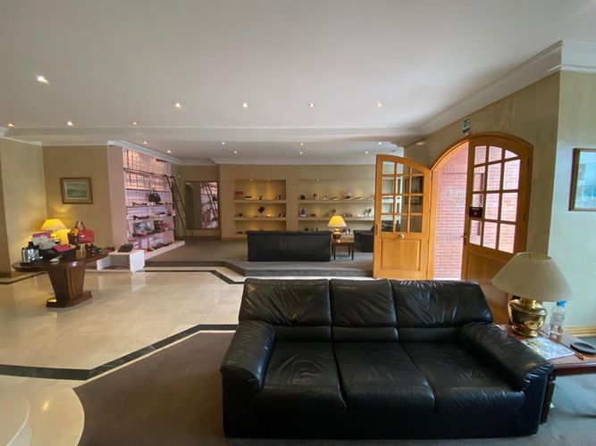 Casa de 7 alcobas en venta en San Patricio, Bogotá, 479 m² · foto 8 de 24