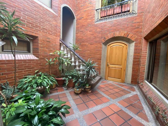 Casa de 7 alcobas en venta en San Patricio, Bogotá, 479 m² · foto 9 de 24