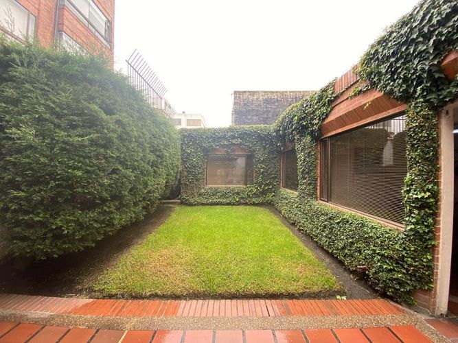 Casa de 7 alcobas en venta en San Patricio, Bogotá, 479 m² · foto 11 de 24