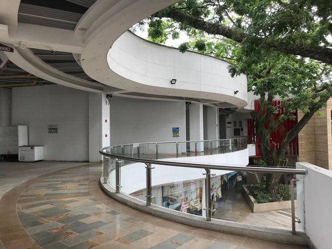 Local en arriendo en Unicentro Cali, Cali, 114 m² · foto 18 de 24