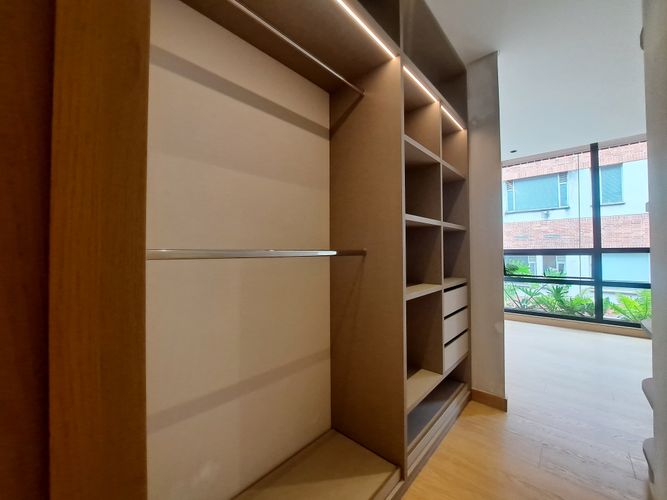 Apartamento de 1 alcoba en venta en Chico Norte, Bogotá, 53 m² · foto 7 de 24