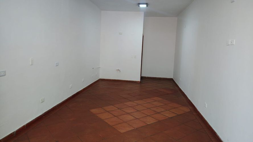 Local en arriendo en Quinta Oriental, Cúcuta, 35 m² · foto 2 de 5