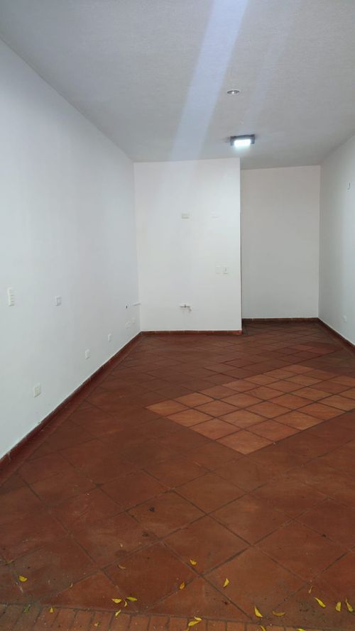 Local en arriendo en Quinta Oriental, Cúcuta, 35 m² · foto 4 de 5