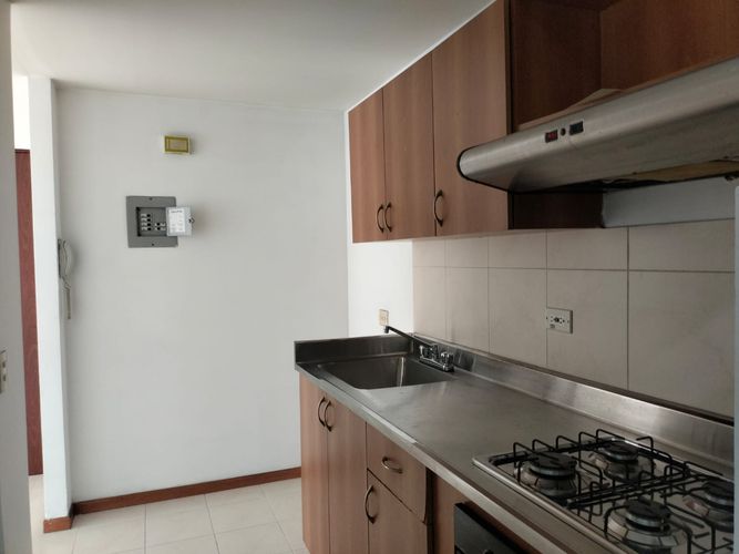 Apartamento de 3 alcobas en arriendo en El Poblado, Medellín, 72 m² · foto 3 de 12