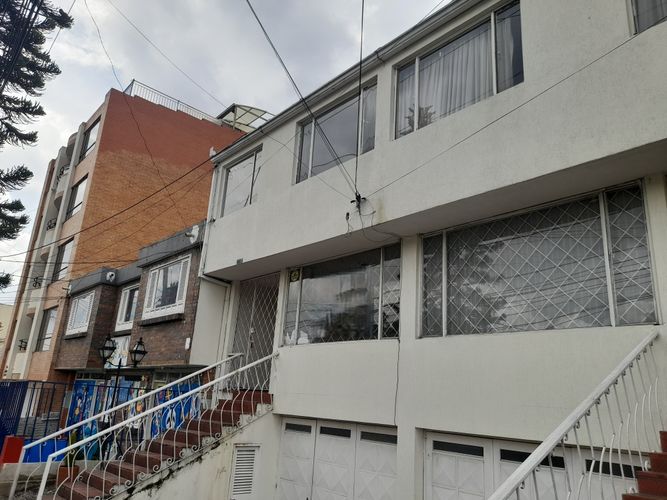 Casa de 5 alcobas en venta en Cedro Golf, Bogotá, 165 m² · foto 2 de 24