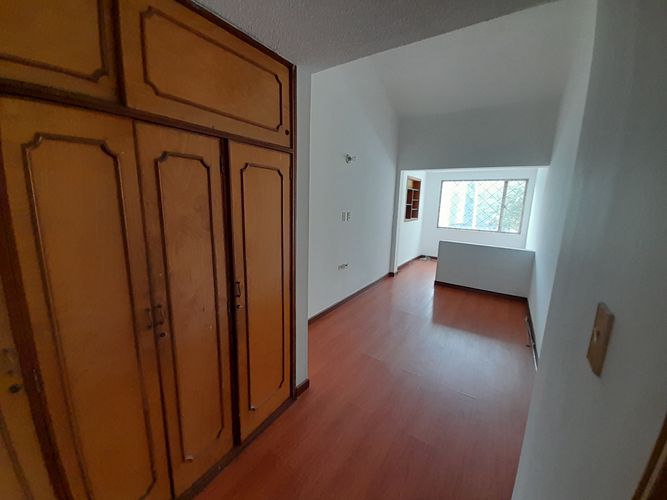 Casa de 5 alcobas en venta en Cedro Golf, Bogotá, 165 m² · foto 4 de 24