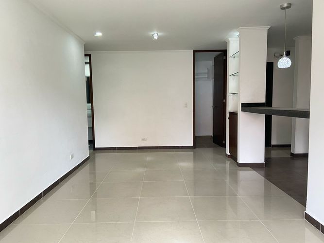 Apartamento de 3 alcobas en arriendo en La Doctora, Sabaneta, 85 m² · foto 5 de 18