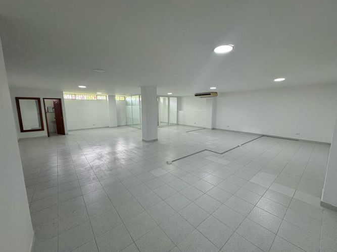 Oficina en arriendo en Alamos, Pereira, 120 m² · foto 2 de 6
