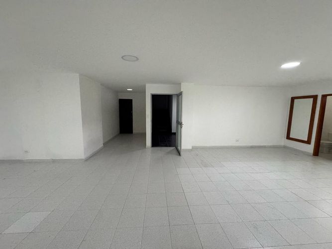 Oficina en arriendo en Alamos, Pereira, 120 m² · foto 5 de 6