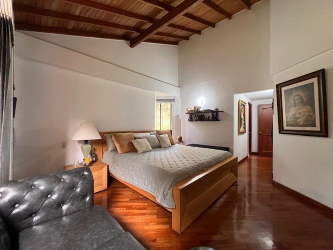 Casa de 5 alcobas en venta en El Poblado, Medellín, 287 m² · foto 7 de 20