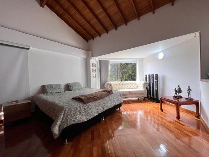 Casa de 5 alcobas en venta en El Poblado, Medellín, 287 m² · foto 13 de 20
