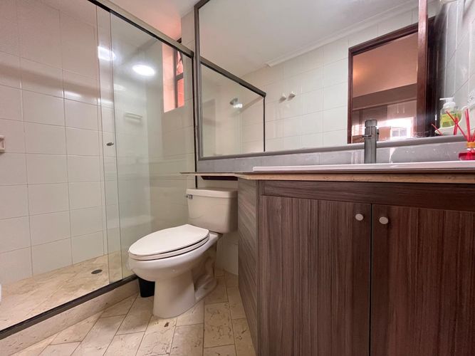 Casa de 5 alcobas en venta en El Poblado, Medellín, 287 m² · foto 16 de 20