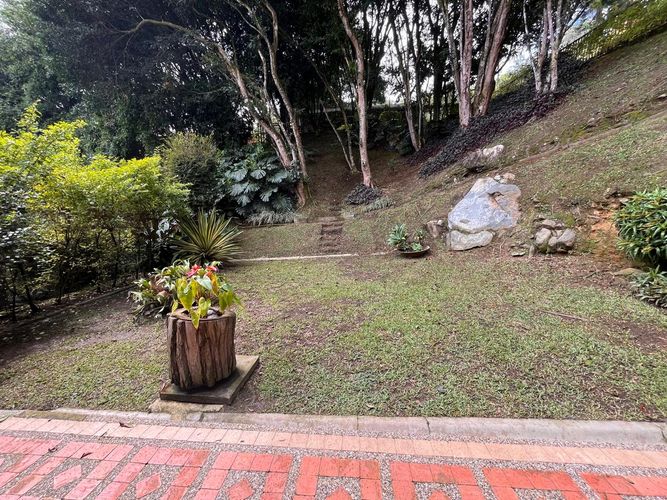 Casa de 5 alcobas en venta en El Poblado, Medellín, 287 m² · foto 19 de 20