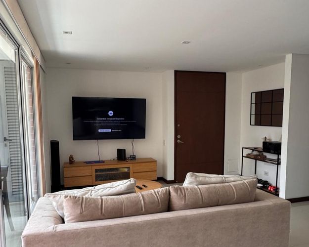 Apartamento en venta en El Poblado, Medellín · foto 3 de 11