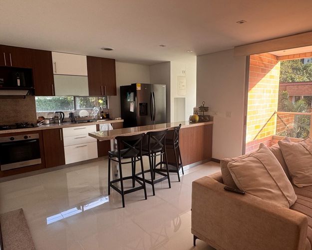 Apartamento en venta en El Poblado, Medellín · foto 6 de 11