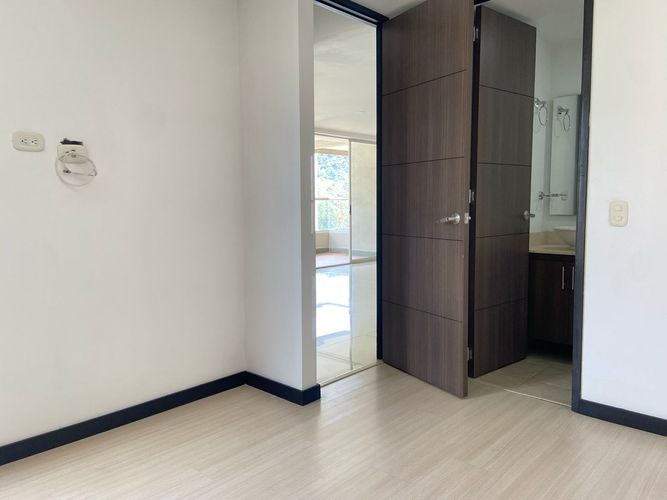 Apartamento de 2 alcobas en venta en La Estrella, Sabaneta, 84 m² · foto 10 de 20