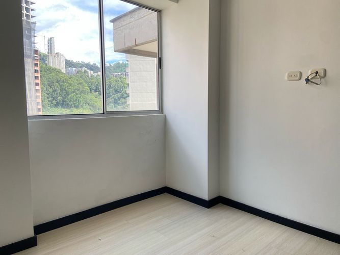 Apartamento de 2 alcobas en venta en La Estrella, Sabaneta, 84 m² · foto 12 de 20