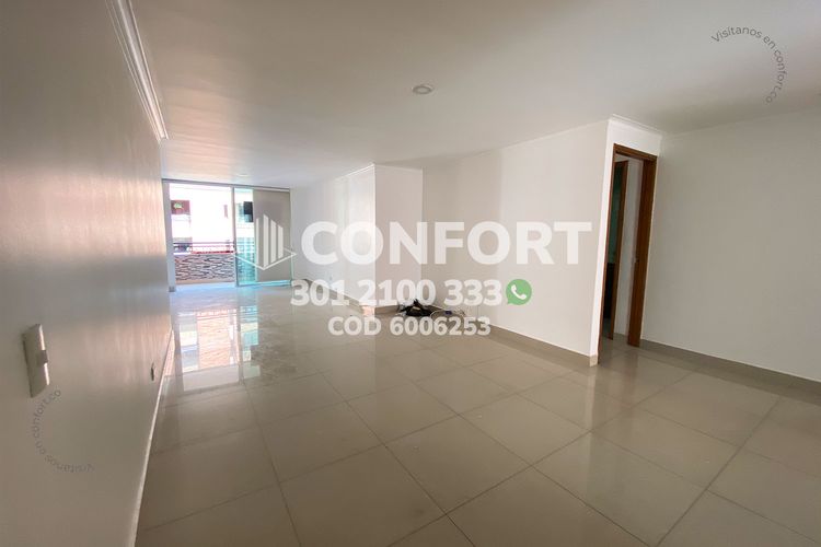 Apartamento de 3 alcobas en arriendo en Laureles, Medellín, 135 m² · foto 2 de 20