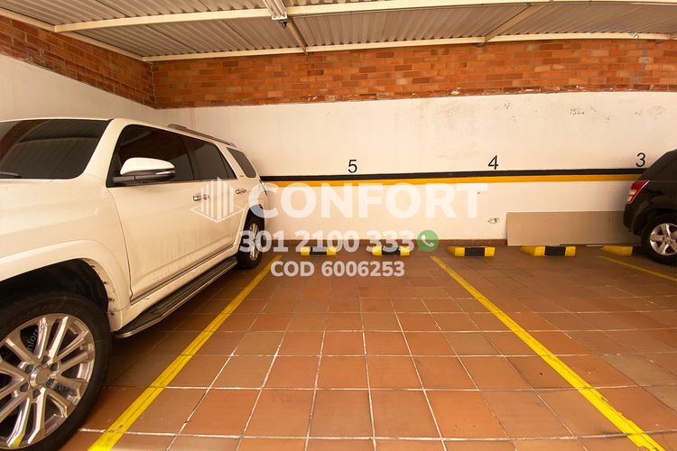 Apartamento de 3 alcobas en arriendo en Laureles, Medellín, 135 m² · foto 20 de 20