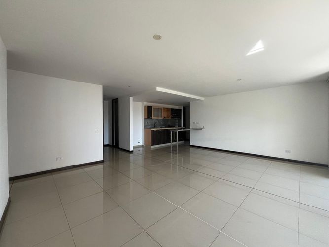 Apartamento de 3 alcobas en arriendo en El Poblado, Medellín, 115 m² · foto 3 de 17