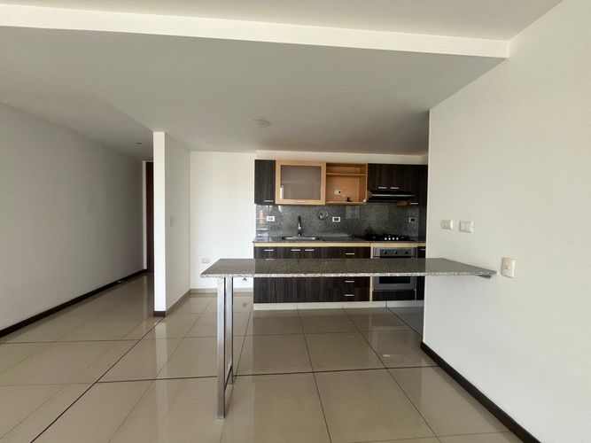 Apartamento de 3 alcobas en arriendo en El Poblado, Medellín, 115 m² · foto 4 de 17