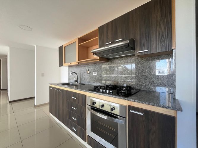 Apartamento de 3 alcobas en arriendo en El Poblado, Medellín, 115 m² · foto 7 de 17
