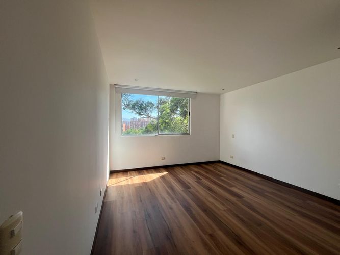 Apartamento de 3 alcobas en arriendo en El Poblado, Medellín, 115 m² · foto 8 de 17