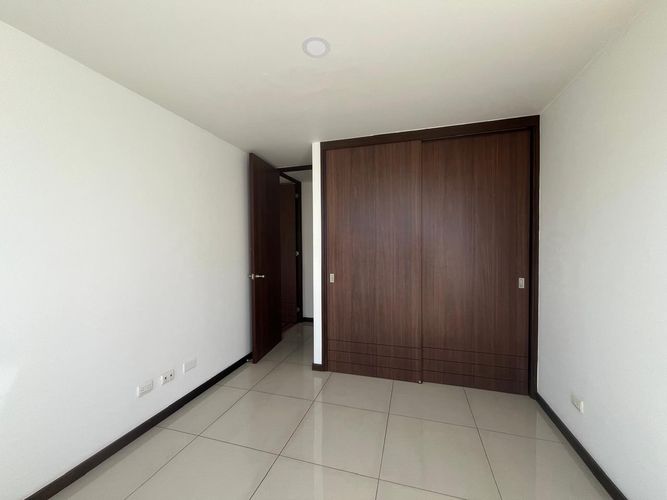 Apartamento de 3 alcobas en arriendo en El Poblado, Medellín, 115 m² · foto 11 de 17