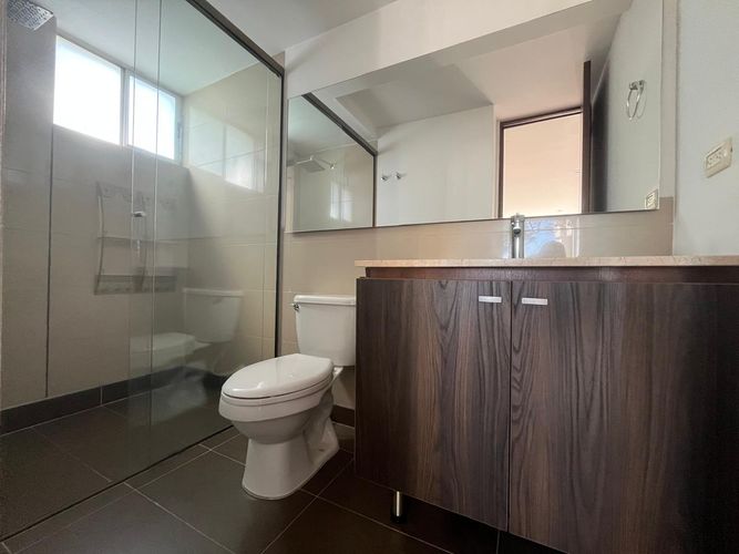 Apartamento de 3 alcobas en arriendo en El Poblado, Medellín, 115 m² · foto 14 de 17