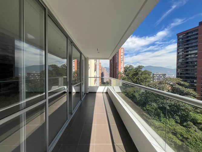 Apartamento de 3 alcobas en arriendo en El Poblado, Medellín, 115 m² · foto 16 de 17