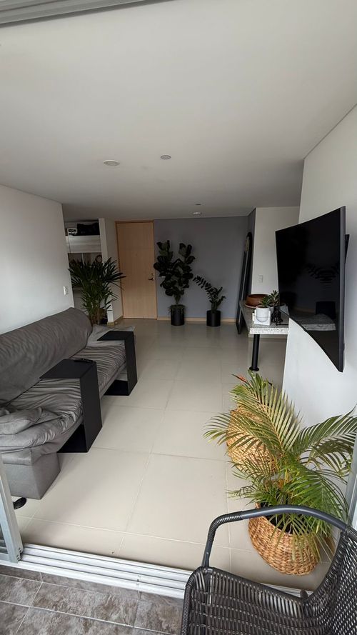 Apartamento de 2 alcobas en venta en Alto De Misael, Envigado, 62 m² · foto 2 de 8