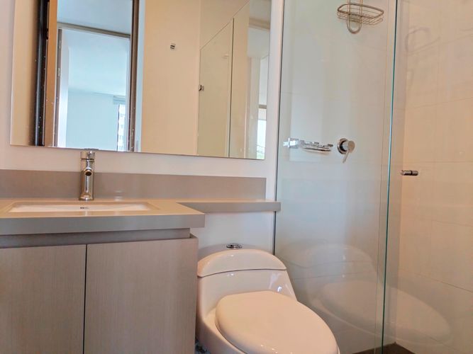 Apartamento de 2 alcobas en arriendo en El Poblado, Medellín, 84 m² · foto 9 de 16