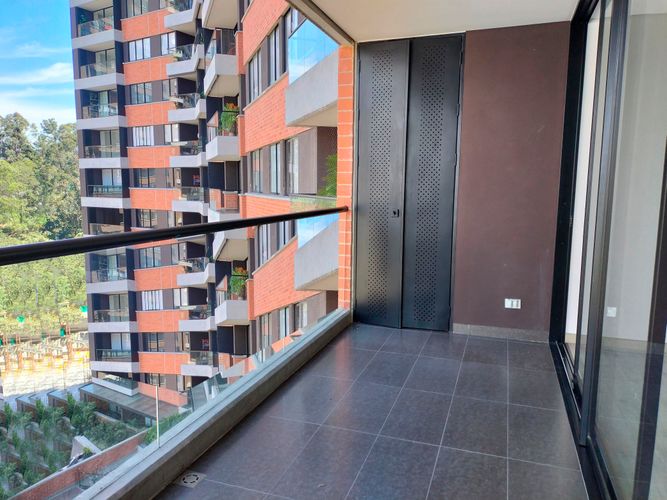 Apartamento de 2 alcobas en arriendo en El Poblado, Medellín, 84 m² · foto 15 de 16