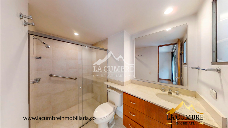 Apartamento de 3 alcobas en arriendo en Los Parra, Medellín, 190 m² · foto 16 de 18