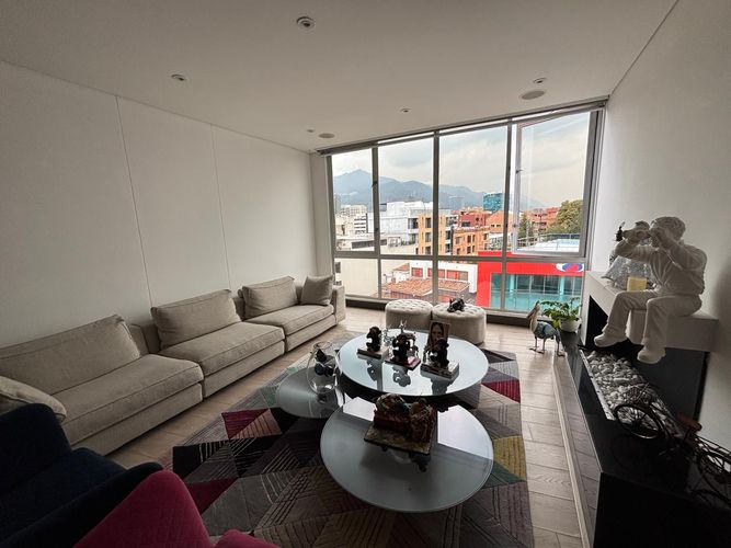 Apartamento en venta en Santa Barbara, Bogotá · foto 2 de 24
