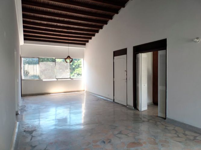 Apartamento de 3 alcobas en arriendo en El Poblado, Medellín, 120 m² · foto 2 de 18