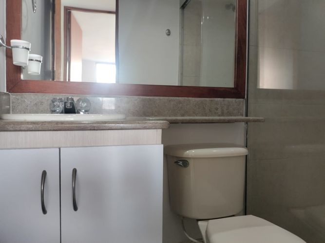 Apartamento de 2 alcobas en arriendo en La Aguacatala, Medellín, 76 m² · foto 13 de 15