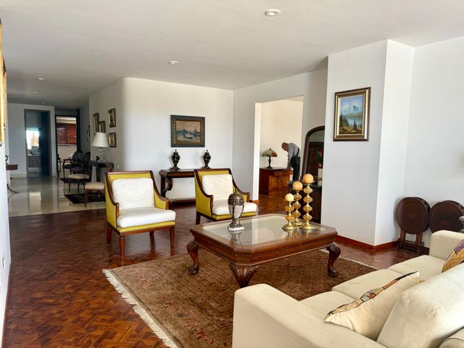 Apartamento de 3 alcobas en venta en Santa Monica, Cali, 232 m² · foto 18 de 23