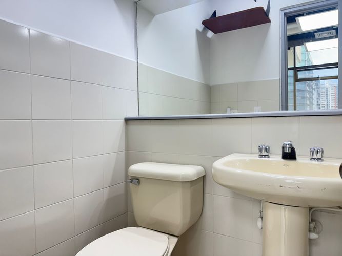Oficina en arriendo en El Poblado, Medellín, 60 m² · foto 9 de 10